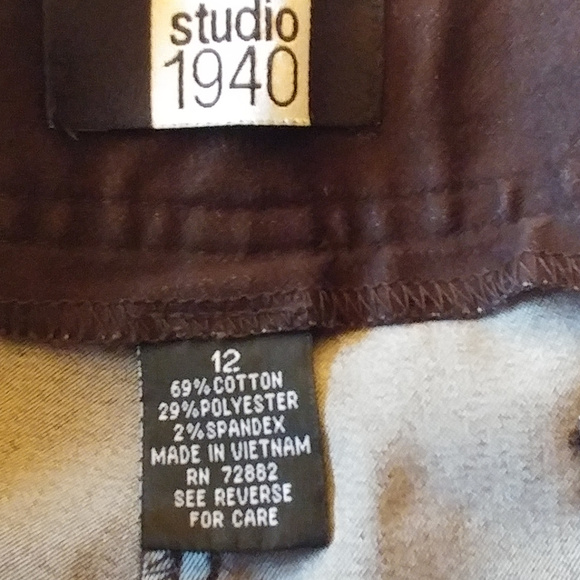 Studio 1940, Bermuda shorts with cuffs - Picture 3 of 5